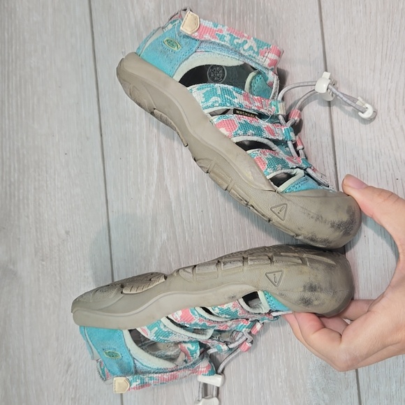 Keen Kids Girl Waterproof Fisherman Multi-Color Sandals Shoes Sz 12 Toddler - Picture 8 of 10